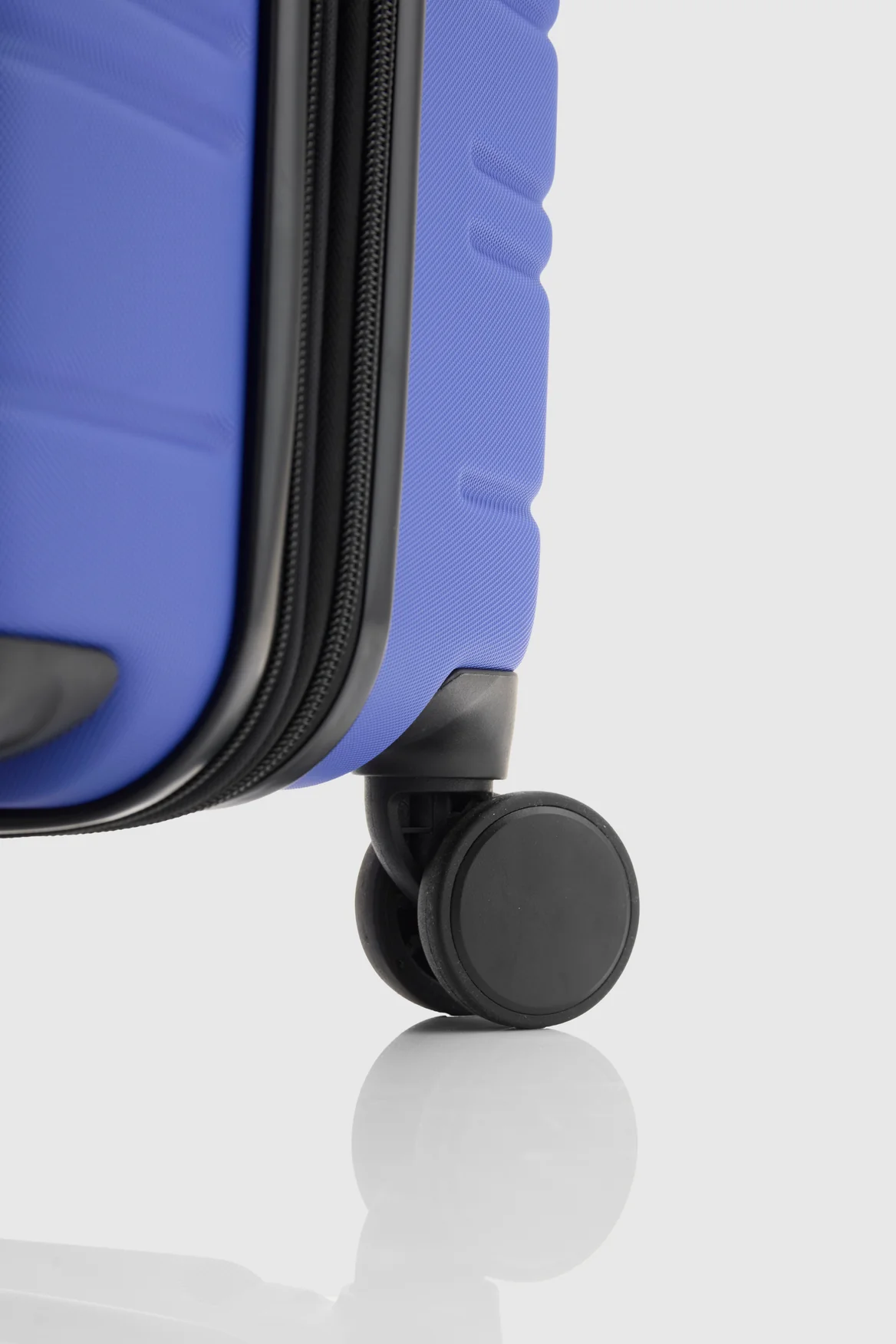 Stori 3pc Suitcase Set - Image 7